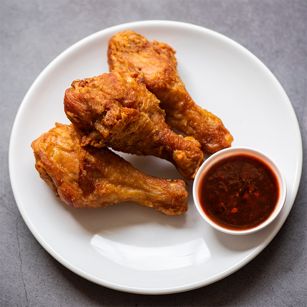 Fried Chicken with Sriracha Honey Sauce